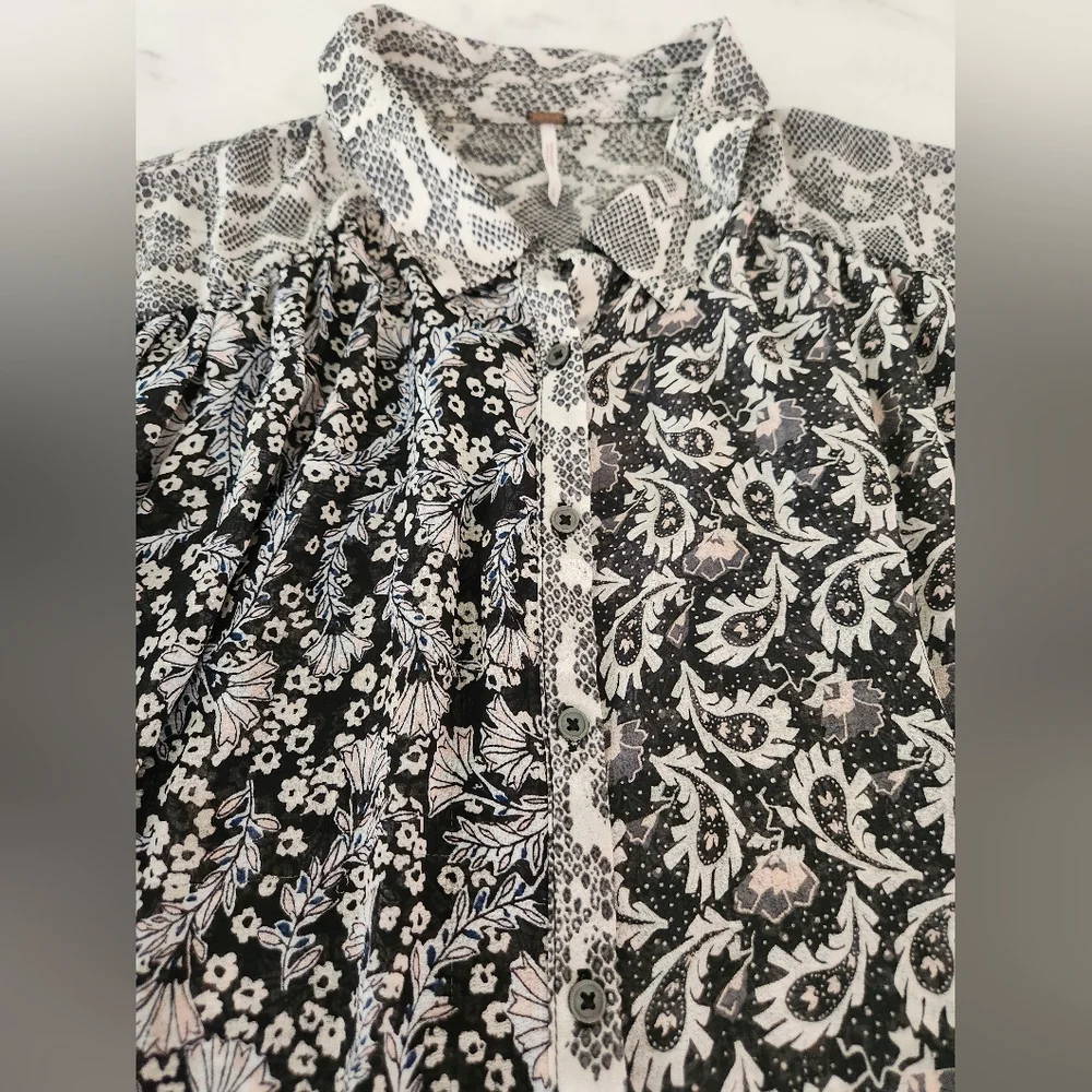 Free People Danni Button‎ down blouse snake print floral top